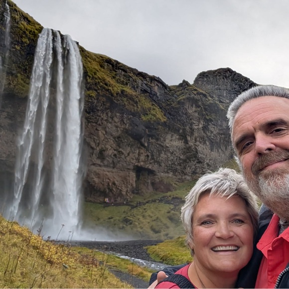 Meet your Posher, Amy - Picture 2 of 2